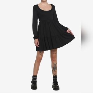 Hot Topic Cosmic Aura Black Tiered Long-Sleeve Dress- Size XL
